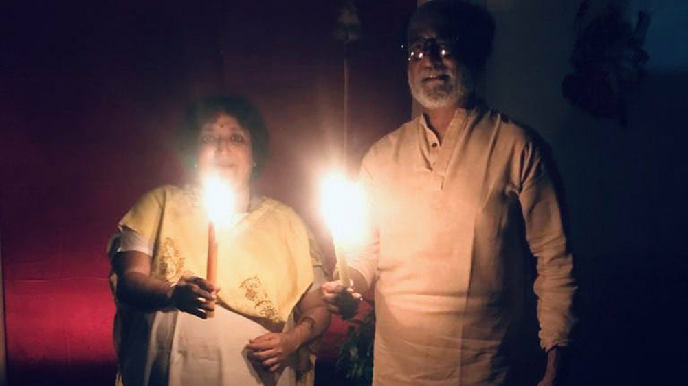 প্রধানমন্ত্রীর ডাকে সাড়া দিয়ে সামিল হলেন থালাইভাও। দেশবাসীর মনোবল বাড়াতে মোদীর এই প্রয়াসকে সাদরে আমন্ত্রণ জানালেন দক্ষিণী সুপারস্টার রজনীকান্ত।