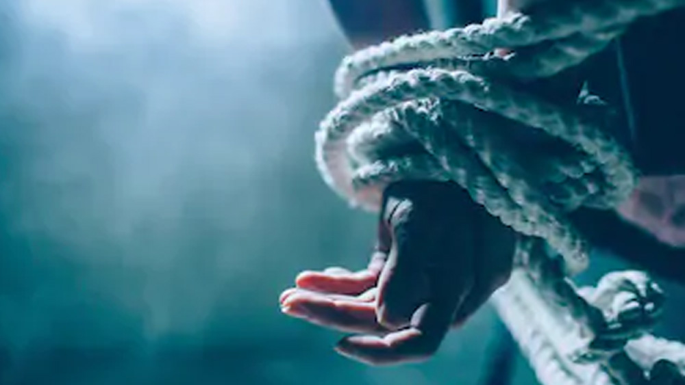 কিন্তু অঞ্জনার সঙ্গে যে শিশুটি ছিল, তা তার নিজের সন্তান নয়। তাদের সব অপরাধেই সঙ্গে থাকত কোনও না কোনও অপহৃত শিশু।