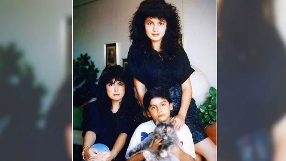 মহেশ ভট্টের প্রথম স্ত্রী কিরণ ছিলেন তাঁর স্কুল জীবনের বন্ধু। কিরণের প্রকৃত নাম লরেন ব্রাইট। পরে তিনি নাম বদলে নেন। কিরণ আর মহেশের দুই সন্তান-পূজা ভট্ট এবং রাহুল ভট্ট। কিন্তু কিরণের সঙ্গে মহেশের বিবাহিত জীবন খুব সুখের ছিল না।