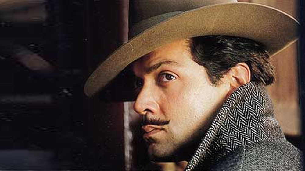 সে বছরই ভগত সিংহকে নিয়ে ছবি বানান সানি দেওল-ও। ছবির নাম ছিল ‘২৩ মার্চ ১৯৩১: শহিদ’। ভগত সিংহের ভূমিকায় ছিলেন ববি দেওল। সানি অভিনয় করেছিলেন চন্দ্রশেখর আজাদের চরিত্রে।