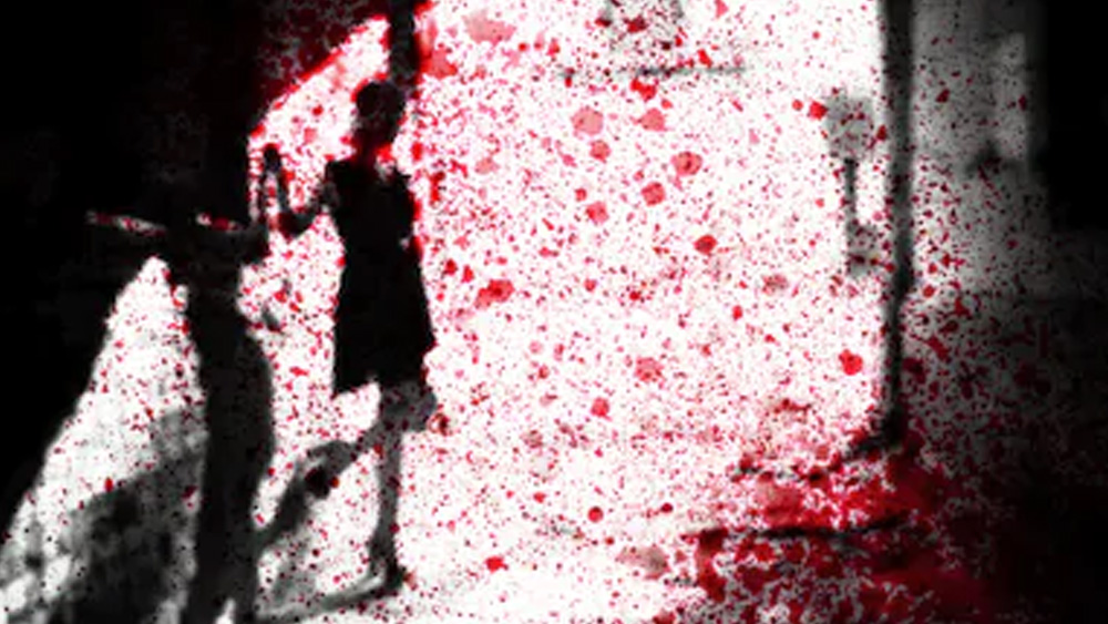 ক্ষমতার শীর্ষে পৌঁছনর প্রথম ধাপগুলো ছিল যন্ত্রণাময়। সেই ‘যন্ত্রণা’-কেই তিনি পরিণত করলেন নিজের ‘ক্ষমতায়’। হলেন নিষিদ্ধপল্লির সেরা আকর্ষণ। কুখ্যাত মাফিয়া থেকে বিত্তবান ব্যবসায়ী। সবাই তাঁর বশংবদ হয়ে পড়লেন। সরল গঙ্গা তত দিনে কামাথিপুরার গাঙ্গুবাঈ কাথিয়াবাড়ি।