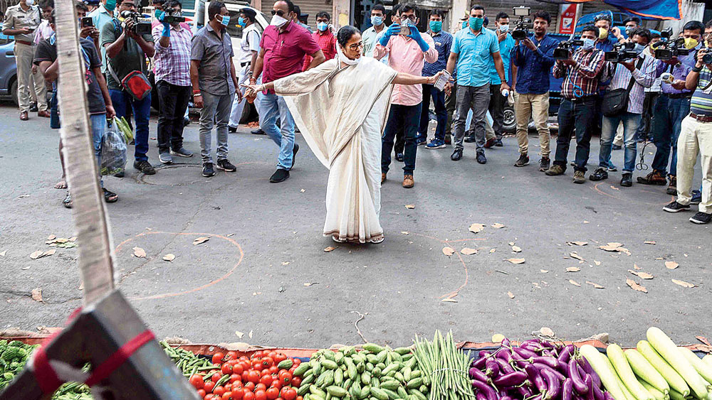 Coronavirus in India: Cheif Minister Mamata Banerjee continues with the battle against COVID-19 