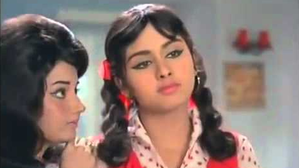 ১৯৬৯ থেকে ১৯৭৯ সাল অবধি, এক দশক ধরে বলিউডের জনপ্রিয় নায়িকা ছিলেন লীনা। কাজ করেছেন প্রায় সব প্রথম সারির নায়কদের সঙ্গে। ১৯৭১ সালে মুক্তি পেয়েছিল রাজেশ খন্না-লীনার ছবি ‘মেহবুব কি মেহন্দি’। দিলীপকুমার-সায়রাবানুর সঙ্গে তিনি অভিনয় করেছিলেন ‘বৈরাগ’ ছবিতে।