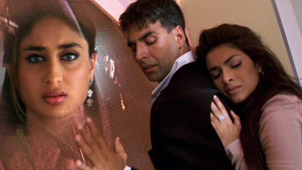 প্রিয়ঙ্কা ও করিনা দু’জনে একসঙ্গে প্রথম কাজ করেন ২০০৪ সালে মুক্তিপ্রাপ্ত ছবি ‘অ্যাতরাজ’-এ। ছবিতে করিনা ছিলেন নায়িকা। প্রিয়ঙ্কা অভিনয় করেছিলেন খলনায়িকার ভূমিকায়।