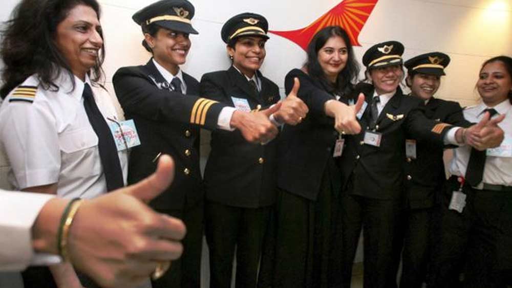 এয়ার ইন্ডিয়ার বিশেষ মিশনে এর আগেও সামিল হয়েছেন স্বাতী। ২০১০ সালে শুধু মহিলা কর্মীদের নিয়ে মুম্বই থেকে নিউ ইয়র্ক পাড়ি দেওয়া উড়ানের অংশও ছিলেন তিনি।