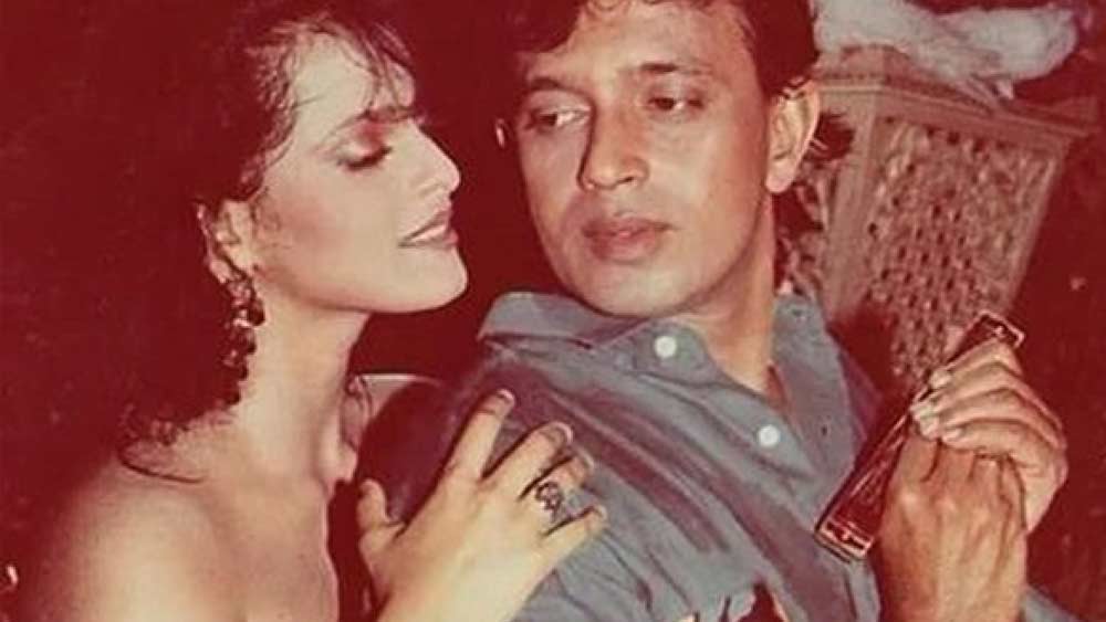 ১৯৮৯-এ বলিউডে অভিষেক হয় শিল্পা শিরোদকরের। প্রথম ফিল্ম রমেশ সিপ্পির ফিল্ম ‘ভ্রষ্টাচার’। রেখা এবং মিঠুন চক্রবর্তীর লিড রোল এবং এক দৃষ্টিহীনের চরিত্রে শিল্পা। রোল ছোট হলেও তাতে রাজি হয়ে যান তিনি। সেখান থেকেই মিঠুনের সঙ্গে তাঁর বন্ধুত্বের শুরু। এর পর তাঁর কেরিয়ারে মিঠুনের সঙ্গেই বেশির ভাগ ফিল্ম করেছিলেন শিল্পা।