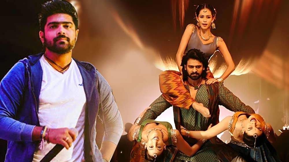 রেবন্তকুমারের বড় হয়ে ওঠা বিশাখাপত্তনমে। প্রথমে শ্রীকাকুলামের বালভানু বিদ্যালয়, তার পরে পড়াশোনা বিশাখাপত্তনমের সরকারি কলেজে।