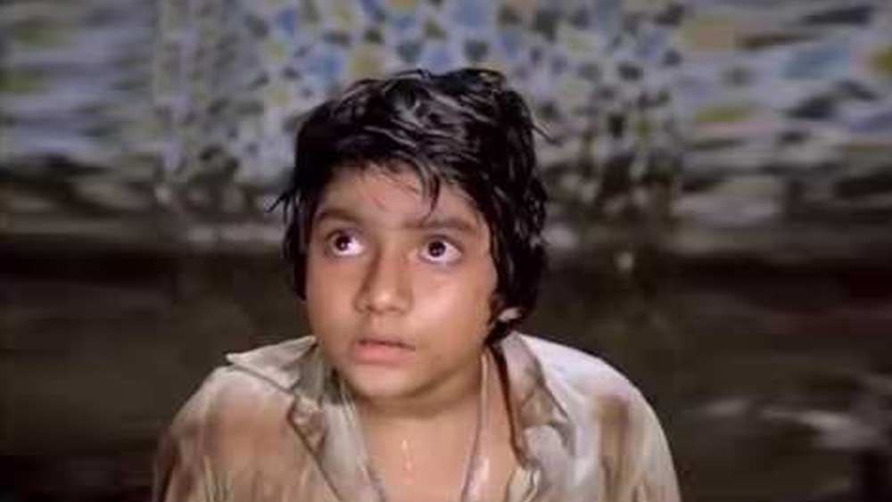 ‘শক্তি’, ‘কুলি’, ‘দেশপ্রমী’, ‘মিস্টার নটবরলাল’-সহ বেশ কিছু ছবিতে অভিনয় করেছেন রবি। শিশুশিল্পী হিসেবে কাজ করেছেন তিনশোর-ও বেশি ছবিতে।