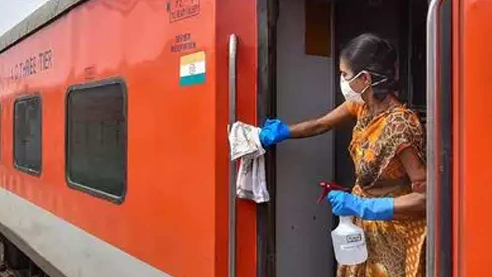 প্যাসেঞ্জার ট্রেনের যাত্রীদের কম্বল দেওয়া হবে না।  ট্রেন ছাড়ার এক ঘণ্টা আগে স্টেশনে পৌঁছতে হবে। যাত্রীদের মোবাইলে আরোগ্য সেতু অ্যাপ থাকা এবং নথিভুক্ত থাকা বাধ্যতামূলক।