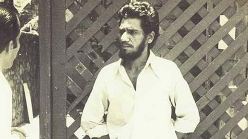 সেইসঙ্গে বলেছিলেন, তাঁর অভাবী সংসারে একটা ঠিকঠাক জামাও ছিল না ইনস্টিটিউটের ক্লাসে পরে যাওয়ার জন্য। জীবনযুদ্ধের এই ভয়াবহতার সাক্ষী তিনি ছিলেন দীর্ঘদিন।