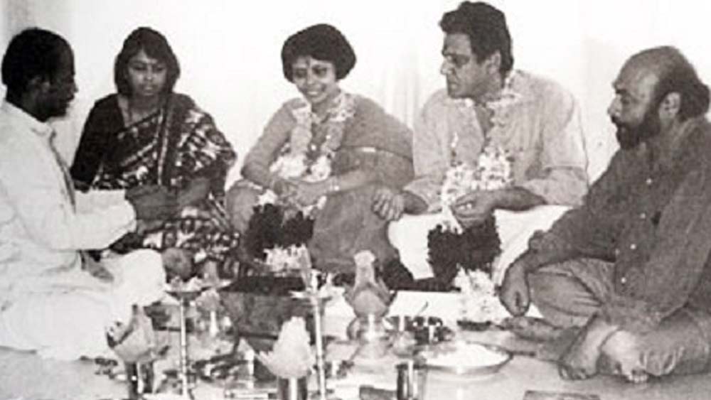 ১৯৯৩ সালে ওম পুরী বিয়ে করেন সাংবাদিক নন্দিতাকে। তাঁদের একমাত্র সন্তানের নাম ঈশান।