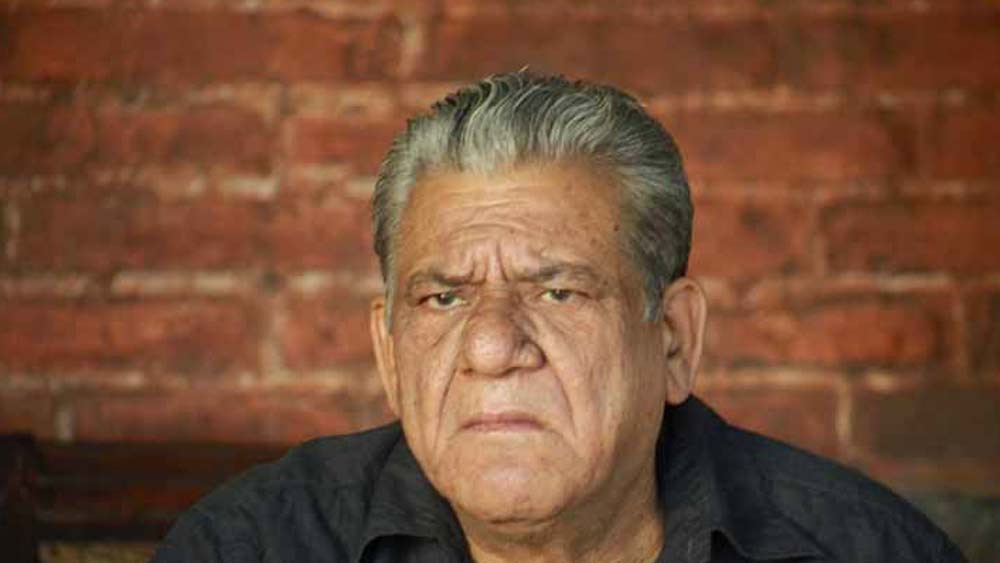 ওম পুরী অভিযোগ করেন, বই প্রকাশের আগে নন্দিতা তাঁকে পাণ্ডুলিপি দেখাননি। তাঁর সম্বন্ধে কুরুচিকর বিবরণ বইয়ে আছে বলে অভিযোগ করেন বর্ষীয়ান অভিনেতা।