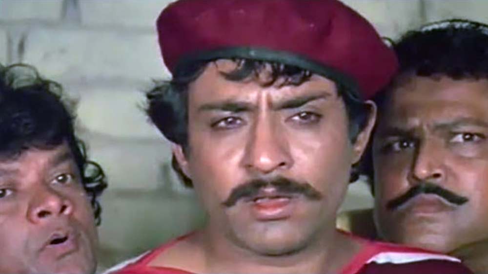 জীবনের এ রকম এক উদ্দেশ্যহীন সময়ে তাঁর সঙ্গে আলাপ হয় রাজস্থানের কোটার বাসিন্দা রঞ্জিত সিংহ ওরফে রনি-র। বলিউড ফিল্ম ইন্ডাস্ট্রির সঙ্গে রনির ভাল সম্পর্ক ছিল।