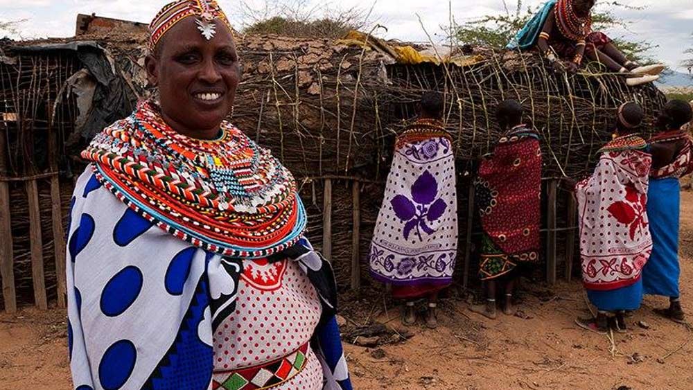 আজ এই গ্রামে থাকেন পঞ্চাশের বেশি নারী এবং তাঁদের দুশোর বেশি সন্তান। পুত্রসন্তানদেরও বর্জন করা হয় না। তবে প্রাপ্তবয়স্ক হয়ে গেলেই তাঁদের গ্রাম ছেড়ে চলে যেতে হয়। তাই এই গ্রামে আঠেরো বছরের বেশি বয়সি কোনও পুরুষ নেই।