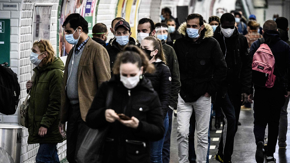 ফ্রান্সে করোনা আক্রান্ত হয়েছেন দেড় লক্ষেরও বেশি মানুষ। মৃত্যু হয়েছে ২৬ হাজার মানুষেরও।