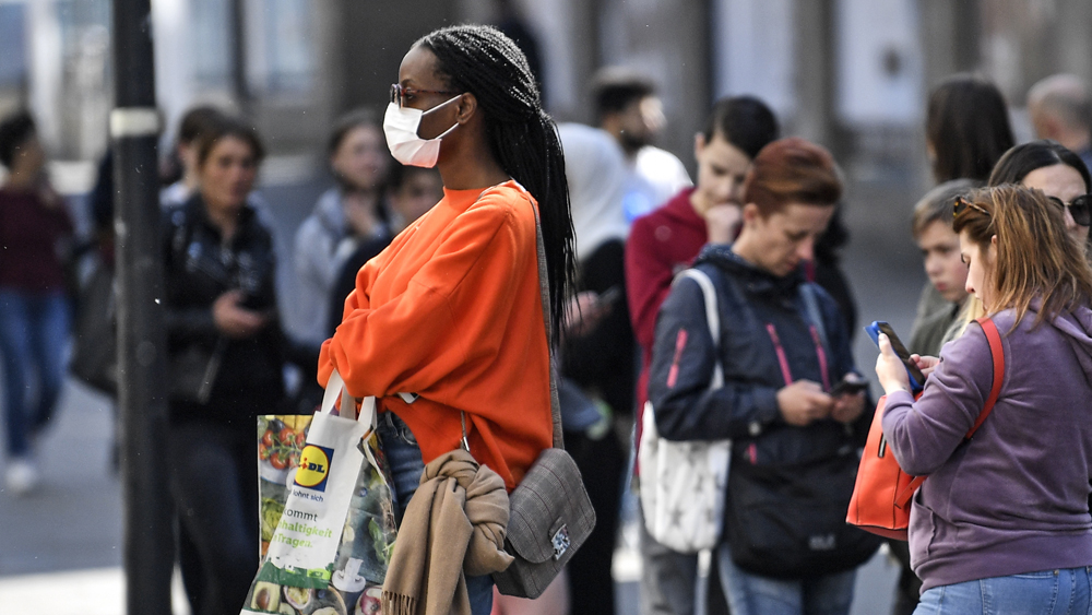 এখনও পর্যন্ত জার্মানিতে করোনা আক্রান্ত এক লক্ষ ৭৪ হাজারের বেশি মানুষ। মৃত্যু হয়েছে সাড়ে সাত হাজার জনের।