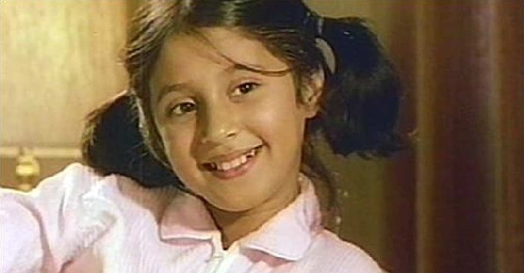 মাত্র ছয় বছর বয়সে মরাঠি ছবি ‘জাকোল’ দিয়ে ফিল্মি দুনিয়ায় হাতেখড়ি হয় তাঁর। ছোট থেকেই শখ ছিল অভিনেত্রী হবেন। তাঁর দিদিও সিরিয়ালে অভিনয় করতেন। তাঁর প্রথম হিন্দি ছবি শ্যাম বেনেগল পরিচালিত ‘কলিযুগ’। রেখা, রাজ বব্বরের মতো অভিনেতাদের সঙ্গে এই ছবিতে কাজ করার সুযোগ হয় তাঁর। তখন যদিও তিনি খুবই ছোট।