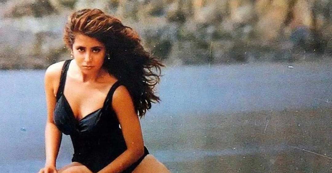 হলও তাই। রামের ছবি মানেই তখন ঊর্মিলা। তিনি ছাড়া ছবি করার কথা প্রায় ভুলেই গিয়েছিলেন রামগোপাল বর্মা। ইন্ডাস্ট্রির বন্ধুদের বলে বেড়াতেন, ঊর্মিলা তাঁর ‘লাকি চার্ম’। এ দিকে ঊর্মিলাও রামগোপালের পরিচয় দিতেন মেন্টর হিসেবে।