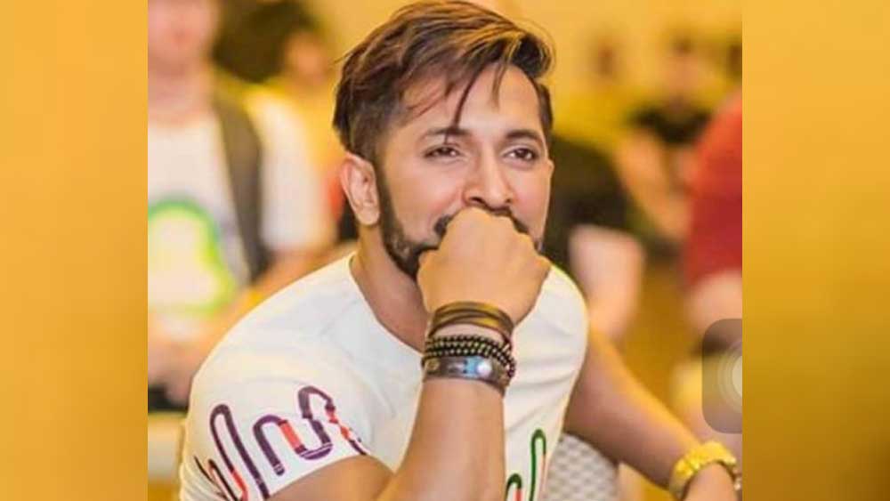 পুরস্কার বিতরণ শেষে পরভেজ তাঁকে বলেন, ‘ইউ আর বেস্ট ফ্রম দ্য ওরস্ট’। ছোট্ট টেরেন্স প্রথমে  বুঝতেই পারেননি পরভেজ তাঁকে প্রশংসা করলেন নাকি নিন্দা।