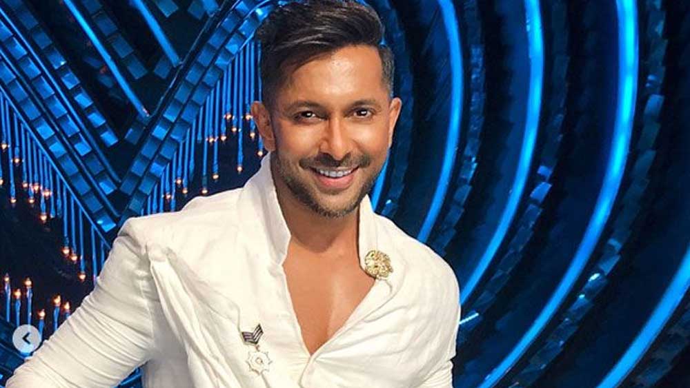 দীর্ঘ পথ অতিক্রম করে আজ তিনি সুপ্রতিষ্ঠিত। ইন্ডাস্ট্রি তাঁকে এক নামে চেনে। ছাত্রছাত্রীর সংখ্যাও প্রচুর। আজ আর মিউনিসিপালিটির গাড়ি তাঁর বাড়ি ভেঙে দিয়ে যায় না, ‘গরিবি কোটা’য় খাবারের জন্য লাইনও দিতে হয় না তাঁকে। তাঁর নামই আজ যথেষ্ট। তিনি টেরেন্স লুইস।