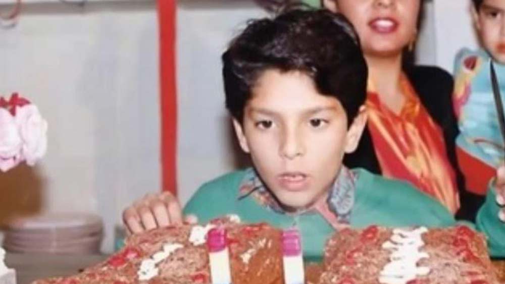 ক্যানসারকে পরাস্ত করে ভারতীয় দলের হয়ে খেলেছেন তিনি। ভারতের ন্যাটওয়েস্ট ট্রফি জয়ের অন্যতম নায়ক।