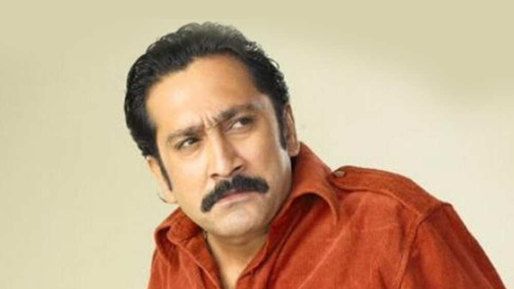 এর পর এক বছর ধরে তিনি নিজেই নাটক নিয়ে পড়াশোনা করলেন। পরের বছর আবার আবেদন করলেন ন্যাশনাল স্কুল অব ড্রামায়। এ বার তিনি ইন্টারভিউ পর্বে তাক লাগিয়ে দিলেন।