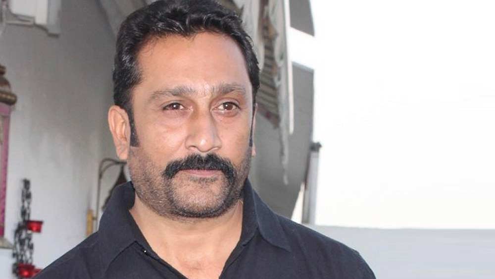 আড়াই বছর ধরে শুটিং হয়েছিল ‘চায়না গেট’-এর। মুক্তির পরে বক্স অফিসে সাফল্য পায়নি ‘চায়না গেট’। তবে মুকেশ তিওয়ারি এই ছবির সুবাদে খুব জনপ্রিয় হন।