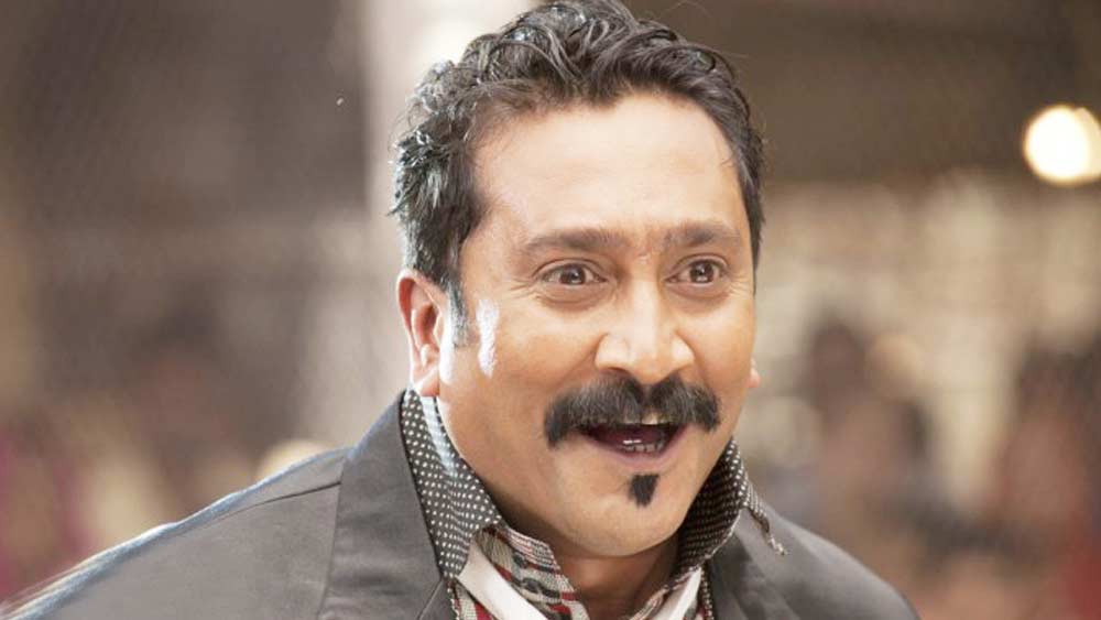 গব্বর সিংহের মতো জাগিরার সংলাপও খুব জনপ্রিয় হয়। সে বছর পুরস্কারের মঞ্চে জাগিরা মনোনীত হয়েছিলেন সেরা খলনায়ক বিভাগে। তিনি নিশ্চিত ছিলেন পুরস্কার তাঁর কাছেই আসবে। তাই টাকা ধার করে নিজের জন্য সুট বানান।