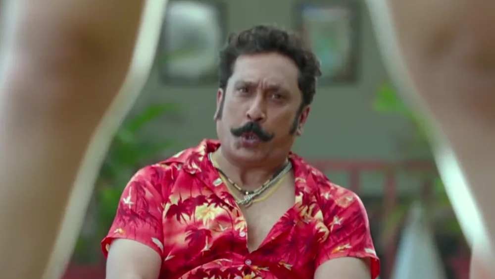 এর পর রোহিত শেট্টির ‘গোলমাল’ ছবিতে মুকেশ তিওয়ারি অভিনয় করেন ভাসুলি-র চরিত্রে। এ বার খলনায়ক, সিরিয়াস ধরনের চরিত্রের পাশাপাশি মুকেশ তিওয়ারিকে দেখা গেল কৌতুক চরিত্রে।