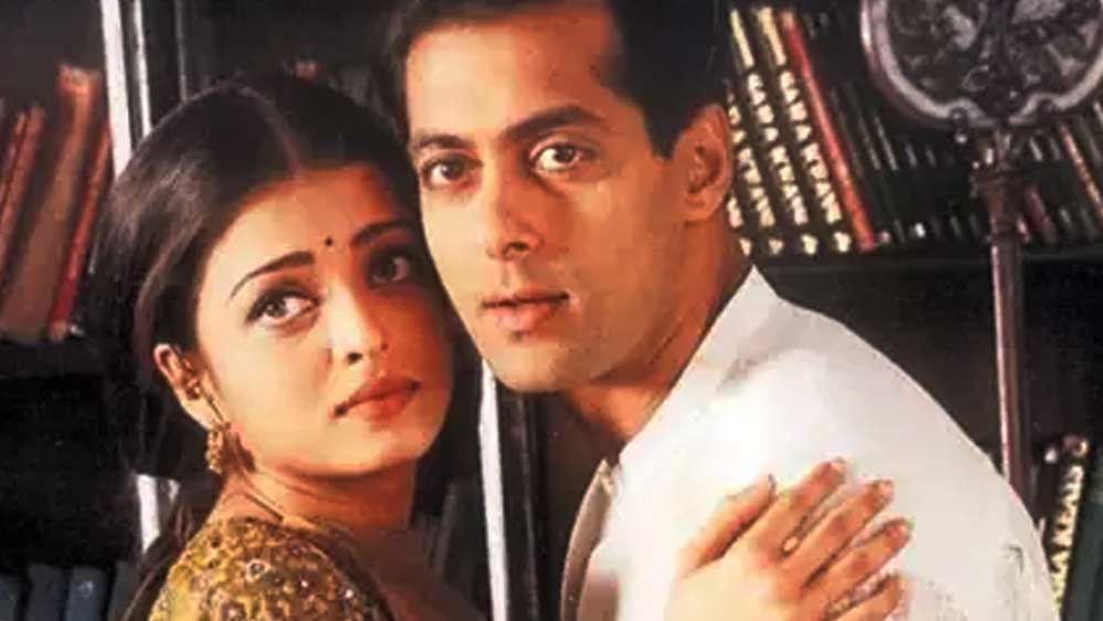 এই সম্পর্ক থেকে অব্যাহতি চাইছিলেন ঐশ্বর্যা নিজেও। ‘কুছ না কহো’ ছবিতে তাঁর বিপরীতে ছিলেন অভিষেক বচ্চন। শোনা যায়, সলমন নাকি সেই ছবির শুটে গিয়েও সিন ক্রিয়েট করেছিলেন। ভেঙে দিয়েছিলেন ঐশ্বর্যার গাড়ি। অভিষেক থেকে শাহরুখ, প্রায় সব সহ অভিনেতাকে নিয়েই প্রবল সন্দেহ করতেন সলমন।