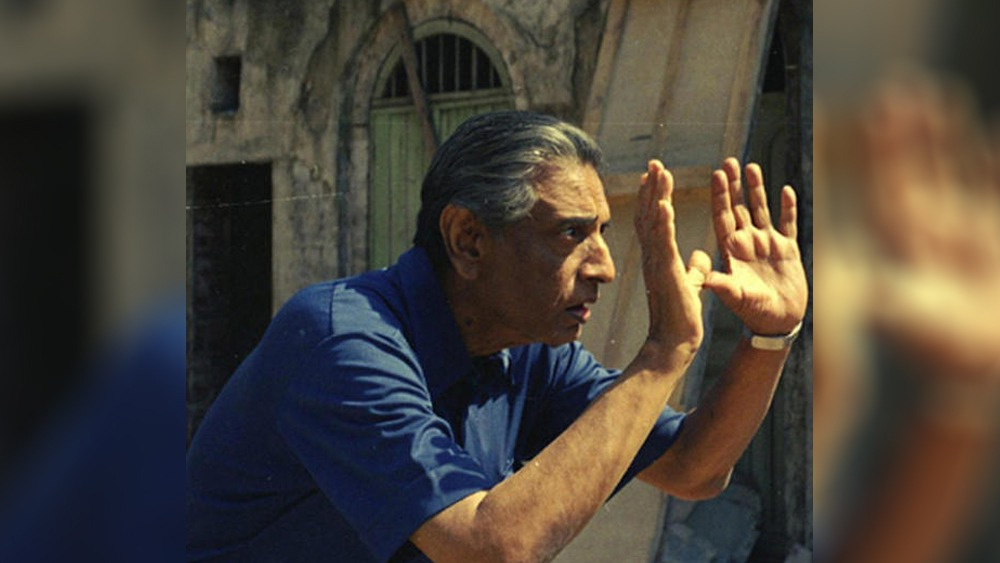 শুধু নিশ্চিন্দিপুরের অভাবী দুই ভাইবোন নয়। কাশবনের মধ্যে দিয়ে নতুন করে রেলগাড়ি দেখল গোটা বাংলা, তথা সারা ভারত, এবং সারা বিশ্ব। ১৯৫৫ সালে মুক্তি পেল ‘পথের পাঁচালী’।