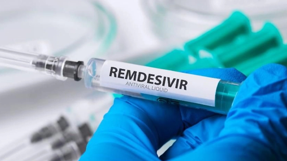 ফসির দাবি, বহু পরীক্ষা চালিয়ে গবেষকরা দেখেছেন, করোনা আক্রান্ত রোগীদের সারিয়ে তুলতে অন্যান্য ড্রাগগুলোর তুলনায় রেমডেসিভির প্রায় ৩১ শতাংশ বেশি দ্রুততার সঙ্গে কাজ করছে। প্রায় ১১ দিনে সুস্থ হয়ে উঠছেন অনেকে। তিনি জানিয়েছেন, এই ওষুধ কতটা কার্যকরী হচ্ছে, তা বোঝার জন্য আমেরিকা, ইউরোপ ও এশিয়ার ৬৮টি জায়গায় ১ হাজার ৬৩ জন করোনা রোগীর উপর তা প্রয়োগ করে ট্রায়াল চালানো হয়। দেখা গিয়েছে, তাতে আশ্চর্যজনক ফল মিলেছে। মৃত্যুপথযাত্রী অনেক রোগীকেই সারিয়ে তুলেছে এই ওষুধ। আর ওই ওষুধ প্রয়োগে রোগীদের কোনও পার্শ্ব-প্রতিক্রিয়ারও শিকার হতে হয়নি।