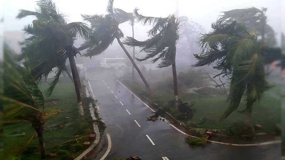 ২০১৯-এ ধেয়ে আসা ঘূর্ণিঝড়ের নাম ভারত দিয়েছিল ‘বুলবুল’। আবার তার পাঁচ বছর আগে ঘূর্ণিঝড় ‘হুদহুদ’-এর নাম দিয়েছিল ওমান। ইজরায়েলের জাতীয় পাখির নামে এই নামকরণ করা হয়েছিল।