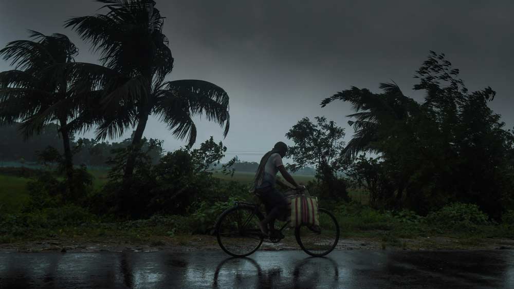 তার মধ্যে ‘নিসর্গ’ নামটি দিয়েছে বাংলাদেশ। ভারতের দেওয়া ঘূর্ণিঝড়ের নাম ‘গতি’। ‘নিভার’ নামের প্রস্তাব দিয়েছে ইরান।