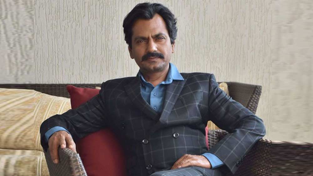 নীহারিকার অভিযোগ, নওয়াজ তাঁকে বিয়ে করার বিষয়ে কোনওদিন আগ্রহ দেখাননি। শুধু শারীরিক সম্পর্কের জন্যই তিনি ঘনিষ্ঠ হয়েছিলেন বলে নীহারিকার দাবি। বছর দেড়েকের মাথায় তাঁদের প্রেম ভেঙে যায়।