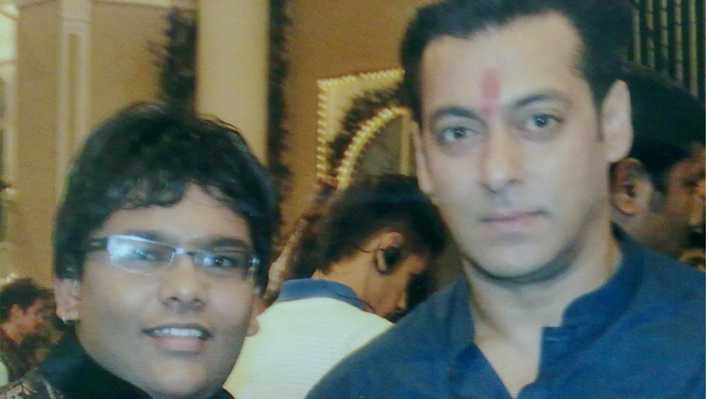 বড় পর্দায় কাজের জন্য অবশ্য অপেক্ষা করতে হয় আরও সাত বছর। প্রথম ছবিতেই কাজ সলমন খানের সঙ্গে।