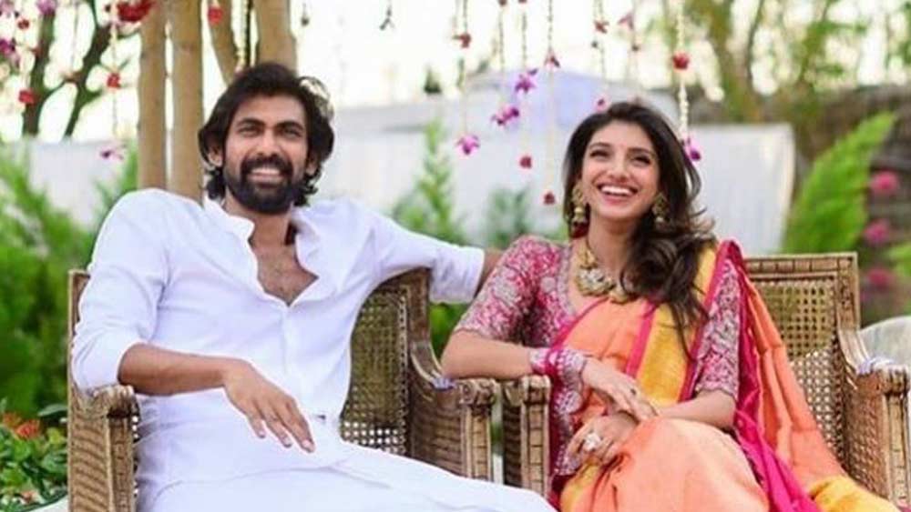 মিহিকাকে বাগদানের জন্য প্রস্তাব দেওয়ার আগে গোটা এক দিন ধরে নাকি ভেবেছিলেন রানা। এ অবস্থায় আদৌ এই কাজ করা ঠিক হবে কি না, তা নিয়ে মনে জেগেছিল নানা প্রশ্ন।