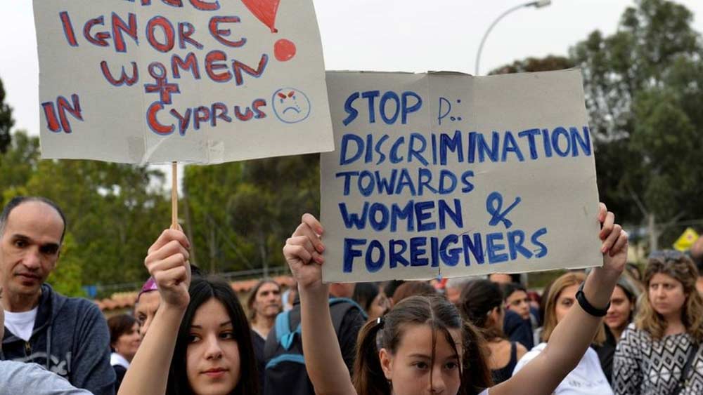 এই সব খুনের ঘটনার সামনে আসতে আতঙ্কের পরিবেশ তৈরি হয় ভূমধ্যসাগরের ওই ছোট্ট দ্বীপে। শুরু হয় বিচার প্রক্রিয়া। আদলতে নিকোস দোষ স্বীকার করে বলেছে, ‘‘আমি যা করেছি, তা আর ফিরিয়ে দিতে পারব না।’’ এমনকি নির্বিকার নিকোস মৃতদের পরিবারের কাছে ক্ষমাও চেয়ে নেয়।