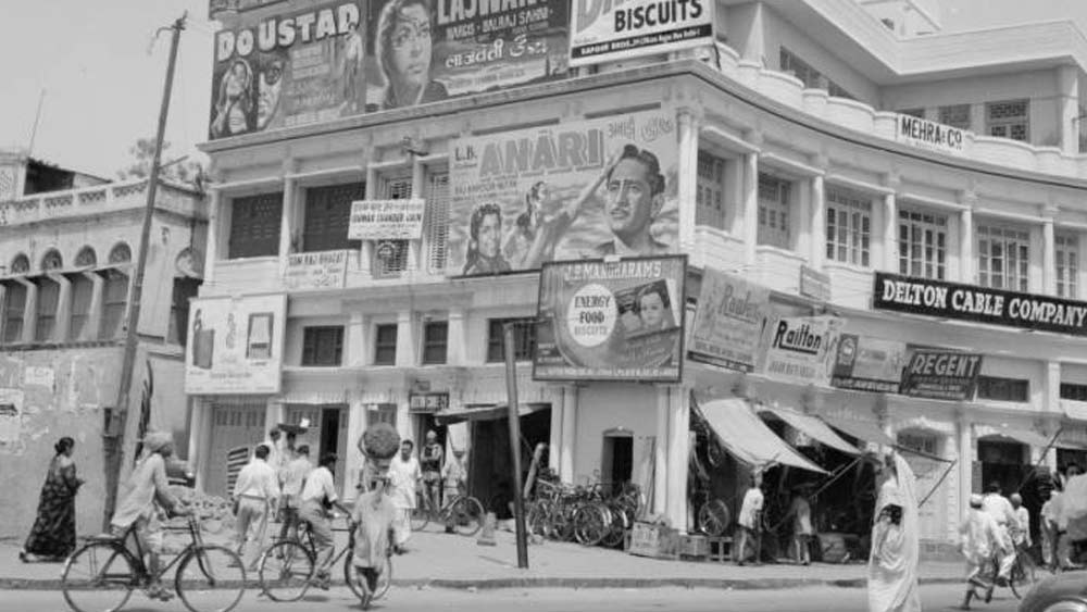 সিমলা থেকে প্রতিমা কাজের প্রয়োজনে পাড়ি দেন দিল্লি। রাজধানী-ই ছিল তাঁর পরবর্তী জীবনের কর্মক্ষেত্র।