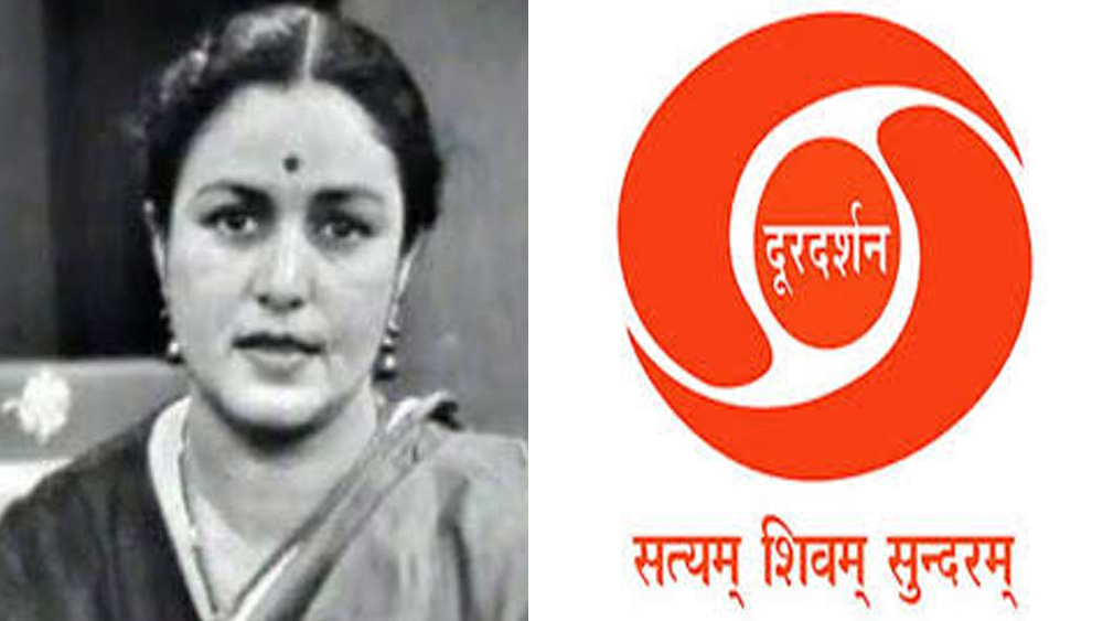 একরঙা সিল্কের সঙ্গে মাঝখানে সিঁথি করে খোঁপা এবং কপালে বড় টিপ, আটপৌরে এই স্টাইল স্টেটমেন্টেই প্রতিমা ছিলেন অনন্যা।