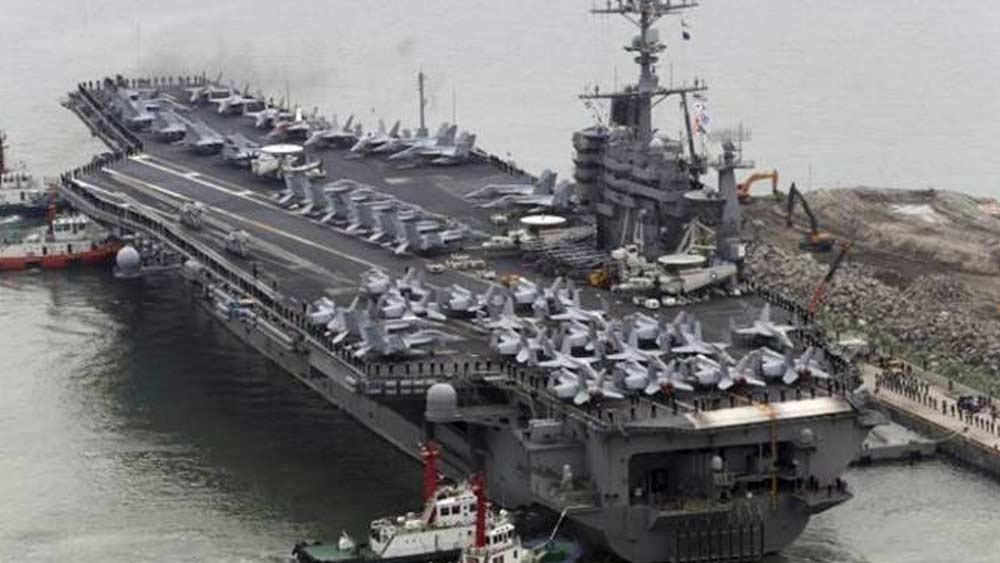 এ ছাড়াও নজরদারি, পাহারা ইত্যাদির জন্য ছোট-বড় বিভিন্ন আকারের জাহাজ রয়েছে ভারতীয় নৌসেনার। রয়েছে উভচর যুদ্ধজাহাজও।