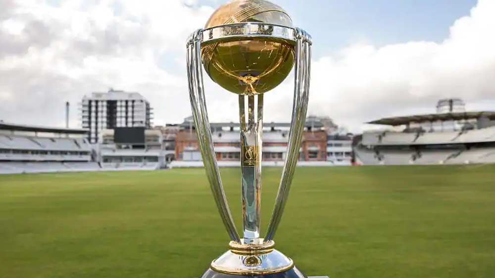 আসলে, চলতি বছরের সেপ্টেম্বরের মাঝামাঝি পর্যন্ত আন্তর্জাতিক ফ্লাইট ও নিজেদের সীমান্ত বন্ধ রাখার ঘোষণা করেছে অস্ট্রেলিয়া। এর পরে শেন ওয়ার্নদের দেশে গেলে সেখানে থাকতে হবে কোয়রান্টিনে। এই পরিস্থিতিতে বছরের শেষে ১৬ দলের বিশ্বকাপ আয়োজন করা কঠিন অস্ট্রেলিয়ার পক্ষে।