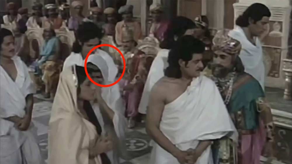 বি আর চোপড়ার ‘মহাভারত’-এ চিত্রাঙ্গদার ভূমিকায় অভিনয় করেছিলেন।