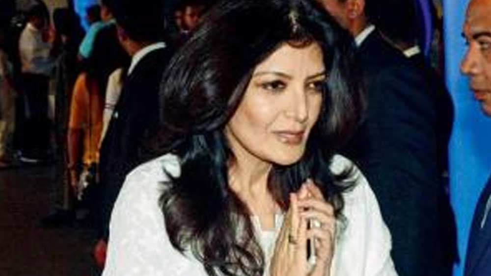 কিন্তু ১০ বছরের মধ্যেই সুর কাটল সোনুর দাম্পত্যে। ২০১০ সালে কিডনির অসুখে মারা যান সূর্যপ্রতাপ। স্বামীর মৃত্যুর পরে অনেকটাই নিঃসঙ্গ হয়ে পড়েন প্রাক্তন ভারতসুন্দরী।