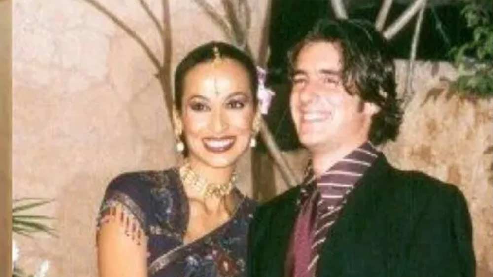 ২০০১ সালে মধু বিয়ে করেন ইটালীয় ব্যবসায়ী জিয়ান মারিয়া এমেনদাতোরিকে। তার পর থেকে মধুর ঠিকানা ইটালির পূর্ব উপকূলে রিসিওয়ান শহরে। সেখানেই স্বামী আর মেয়েকে নিয়ে থাকেন অতীতের এই ডাকসাইটে মডেল।