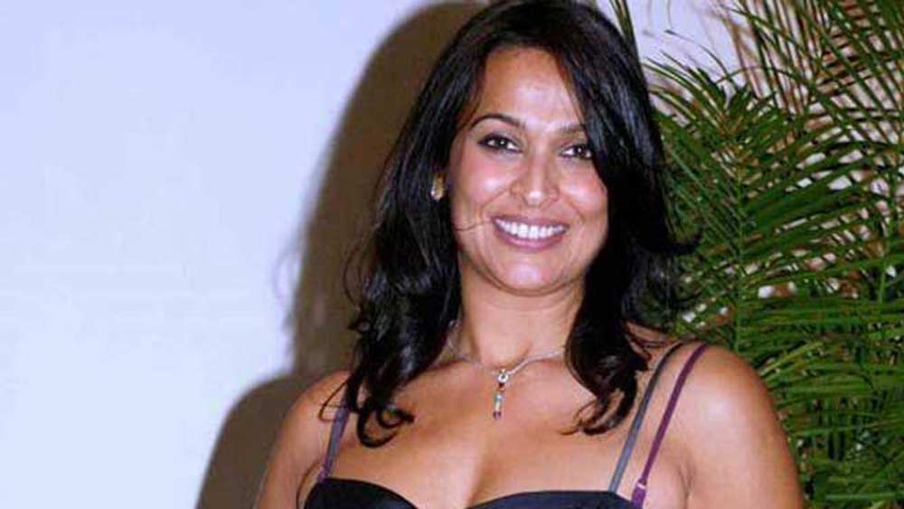 ভারতের সঙ্গে যোগসূত্রও ছিন্ন হয়নি। নিয়মিত আসেন ভারতে, নিজের লোকদের কাছে। ২০০৩ সালে অভিনয়ও করেছিলেন বলিউডের ‘বুম’ ছবিতে।