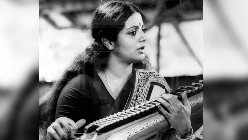 ২০০৩ সালে জানা যায় শ্রীবিদ্যা ক্যানসারে আক্রান্ত। চিকিৎসা শুরু হলেও রোগ দ্রুত ছড়িয়ে পড়ে তাঁর শরীরে। চিকিৎসকদের সব প্রচেষ্টা ব্যর্থ করে শ্রীবিদ্যা প্রয়াত হন ২০০৬-এ।