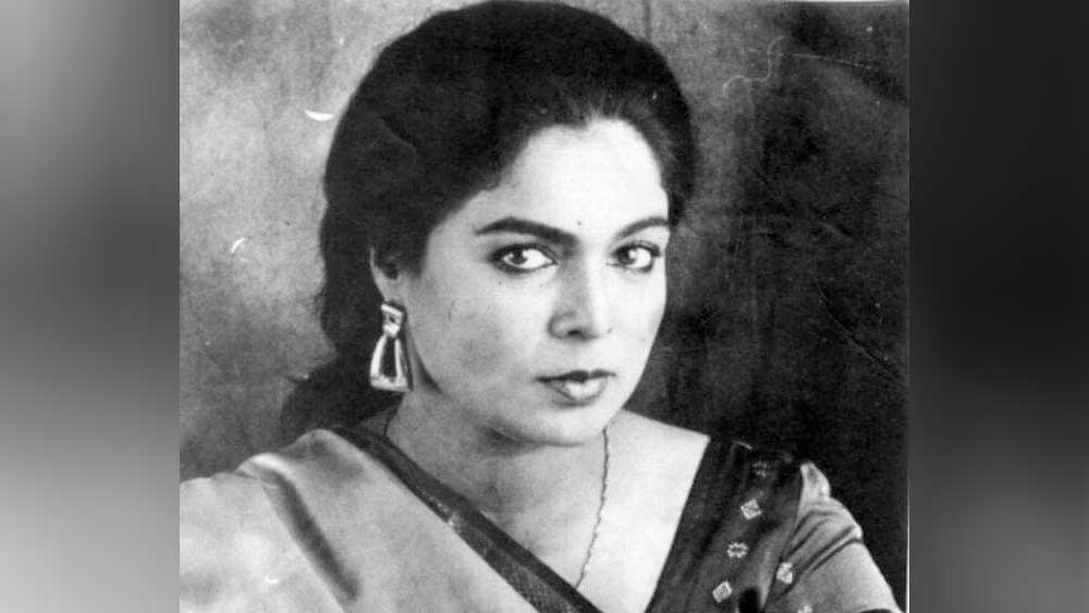 রিমার আসল নাম নয়ন ভাড়গড়ে। ১৯৫৮ সালের ২১ জুন মহারাষ্ট্রে জন্ম নয়নের। মা ছিলেন মরাঠি সিনেমা এবং নাট্য জগতের পরিচিত মুখ। তাই অভিনয়ে আসার ইচ্ছে ছিল ছোটথেকেই।