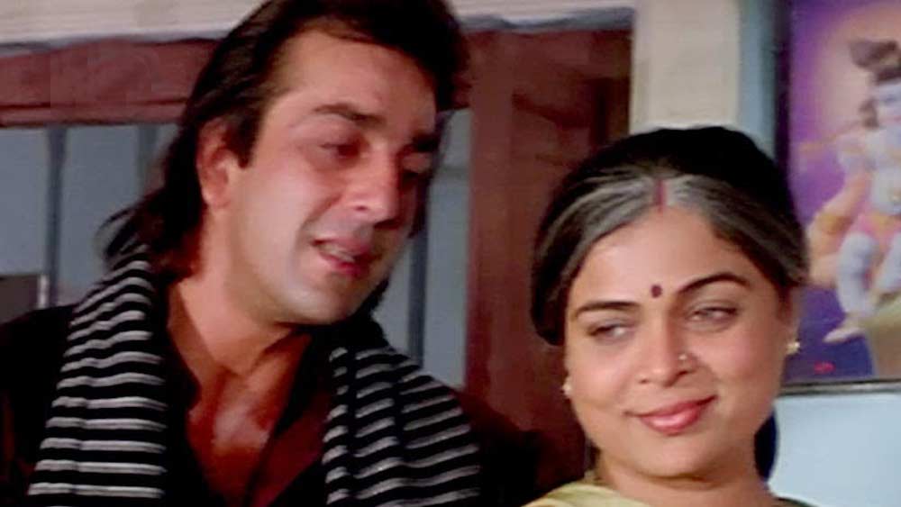 সঞ্জয় দত্ত লিখেছিলেন, আরেকবার মা’কে হারালাম। শোকপ্রকাশ করেছিলেন সলমন খান-শাহরুখরাও। স্নেহময়ী মায়ের চরিত্রে যে মাইলস্টোন তৈরি করেছিলেন রিমা লাগু, তা আজও সিনেমাপ্রেমীদের মনে ভাস্বর।