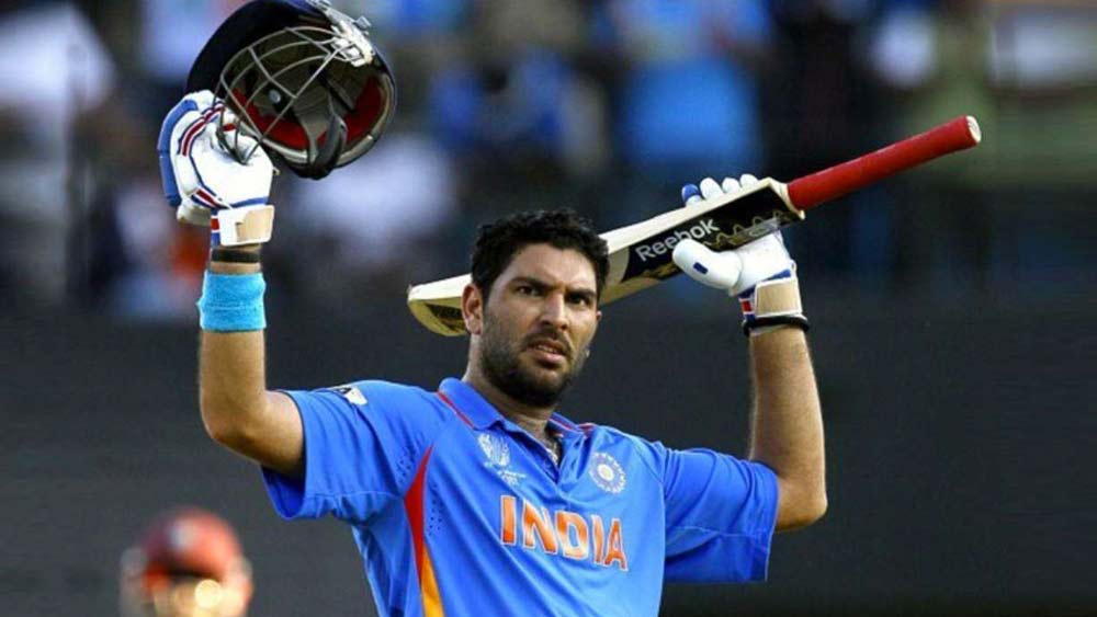 ছয়ে যুবরাজ সিংহ। ভারতীয় দলের হয়ে এই জায়গায় দীর্ঘ দিন ভরসা দিয়েছেন তিনি। ২০১১ বিশ্বকাপের সেরা ক্রিকেটারও হয়েছিলেন তিনি। ৩০৪ ওয়ানডে ম্যাচে ৮৭০১ রান করেছেন ৩৬.৫৫ গড়ে। রয়েছে ১৪ সেঞ্চুরি। পাশাপাশি, বাঁহাতি স্পিনে নিয়েছেন ১১১ উইকেট। পঞ্চম বোলার হিসেবে সৌরভের সঙ্গে হাত ঘোরাবেন যুবরাজ।